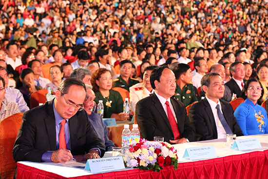 Lễ kỷ niệm 40 năm giải phóng Bình Định và đón nhận Huân Chương Hồ Chí Minh